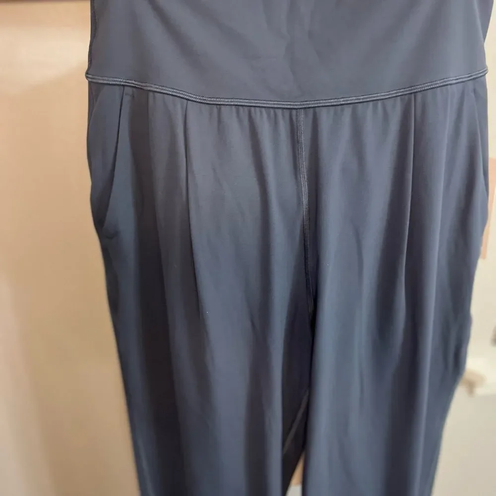 Athleta Elation Pants Granite Blue
Medium Tall Power Of She - Picture 5 of 16